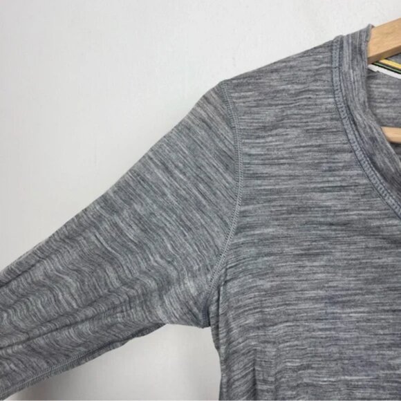 Smartwool Heather Gray Merino Wool Base Layer V Neck Size XS - Picture 4 of 6